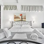Paradiso Apartment