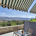 Apartment Paradiso