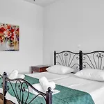 Paradiso Apartment