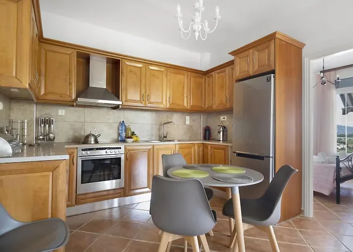 Paradiso Apartment *